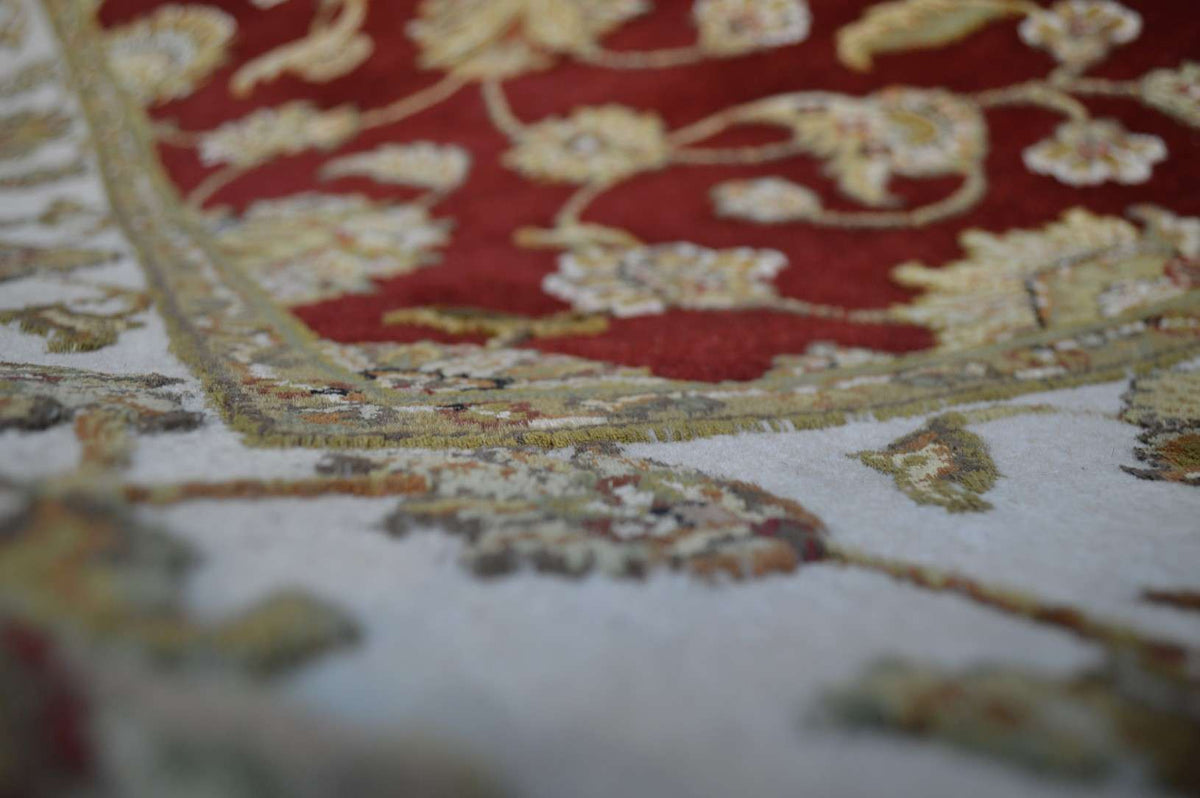 5' 1" x 8' 2" India Jaipur Rug image 9