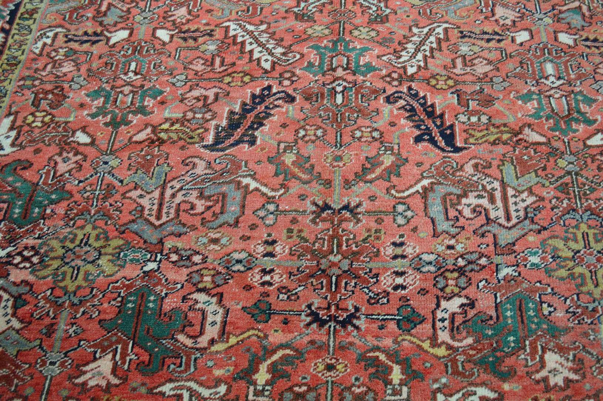 8' 8" x 12' 3" Persian Heriz Rug image 6