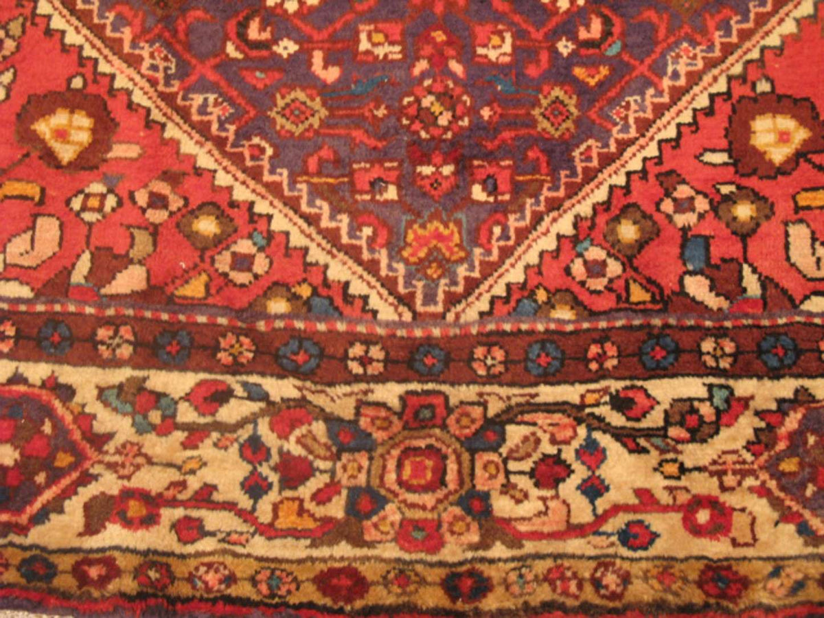 5' 2" x 10' 8" Vintage Hosseinabad Rug image 7