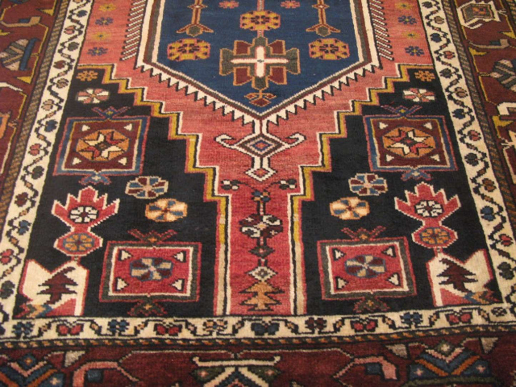 4' 5" x 6' 1" Persian Shahsavan Rug image 8