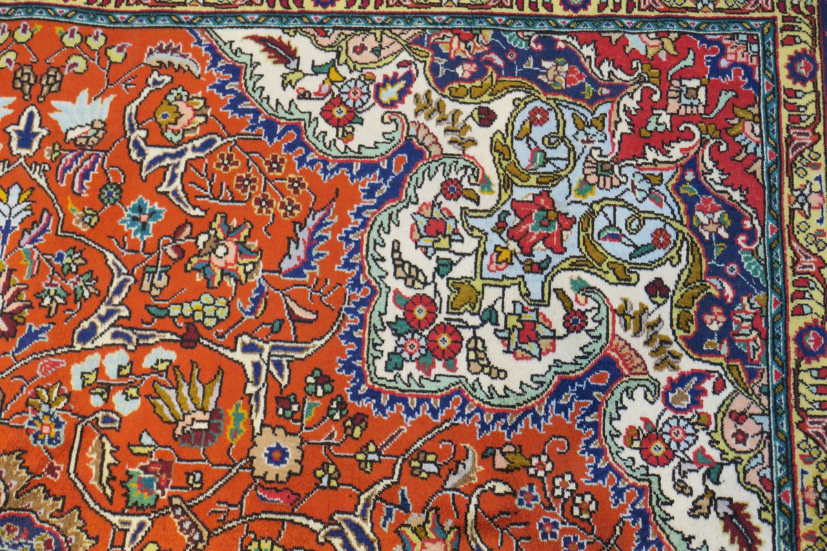 7' 0" x 10' 2" Persian Tabriz Rug image 9