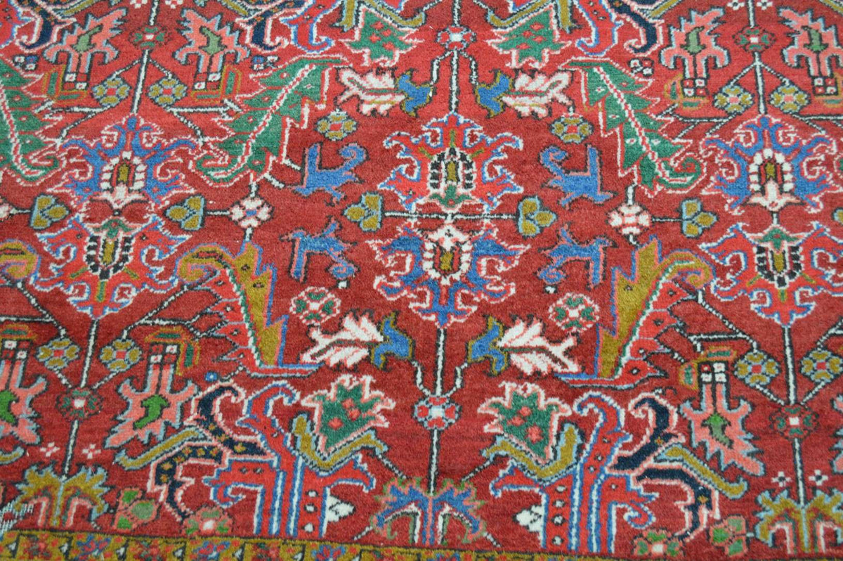 7' 7" x 10' 3" Persian Heriz Rug image 7