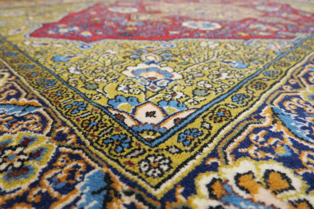 3' 5" x 5' 5" Persian Shahreza Rug image 8