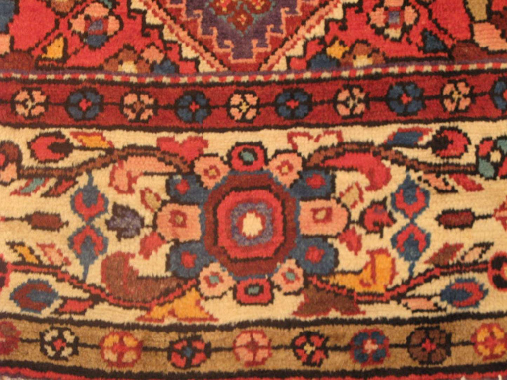 5' 2" x 10' 8" Vintage Hosseinabad Rug image 4