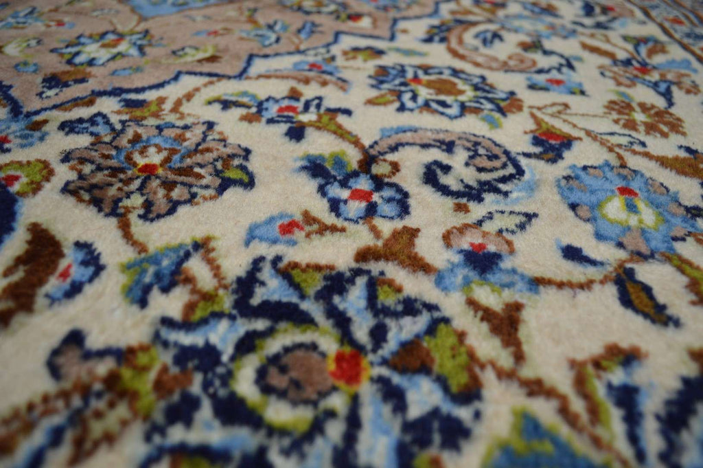 4' 8" x 8' 3" Persian Kashan Rug image 5
