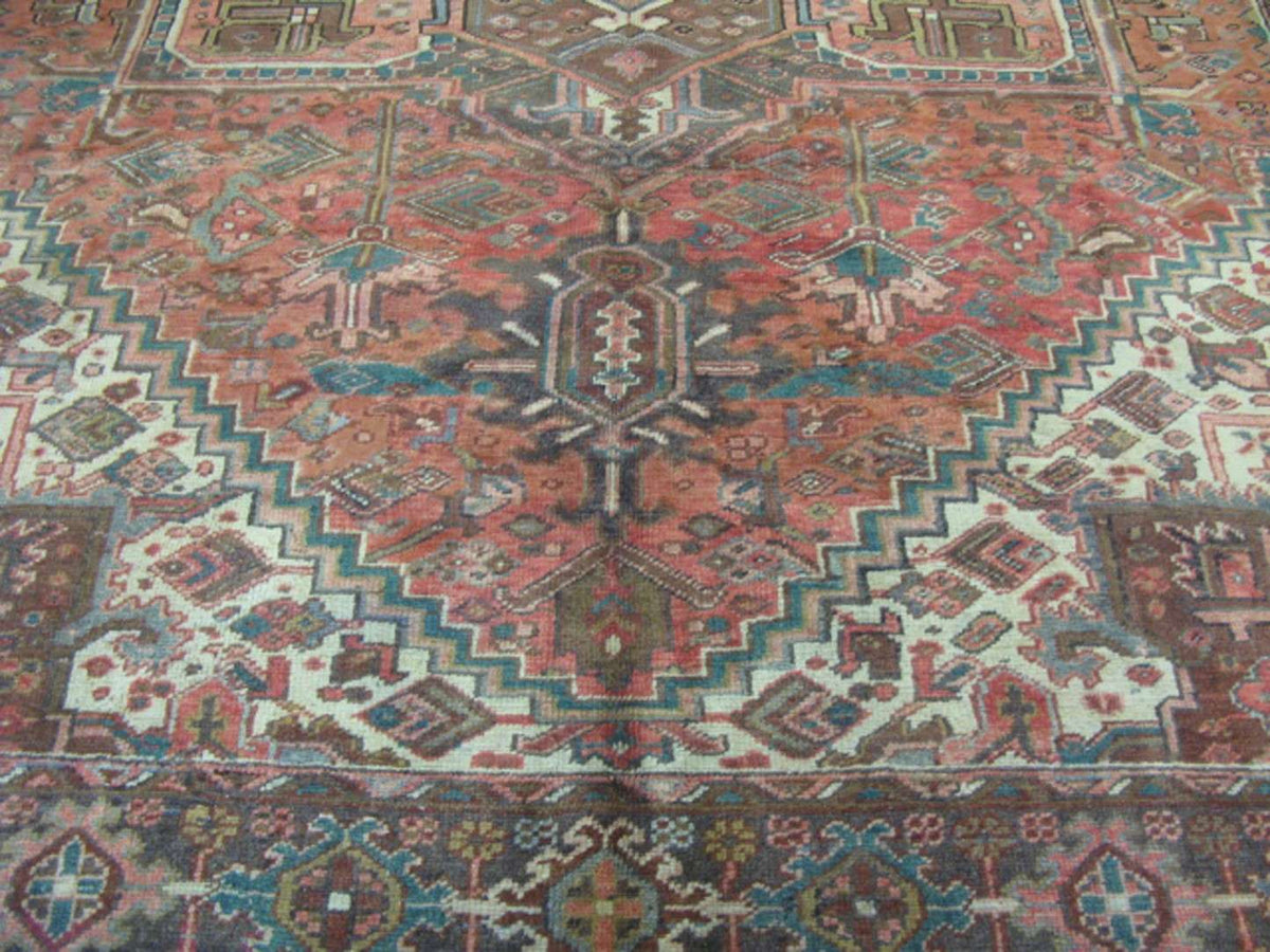8' 2" x 11' 5" Persian Heriz Rug image 3