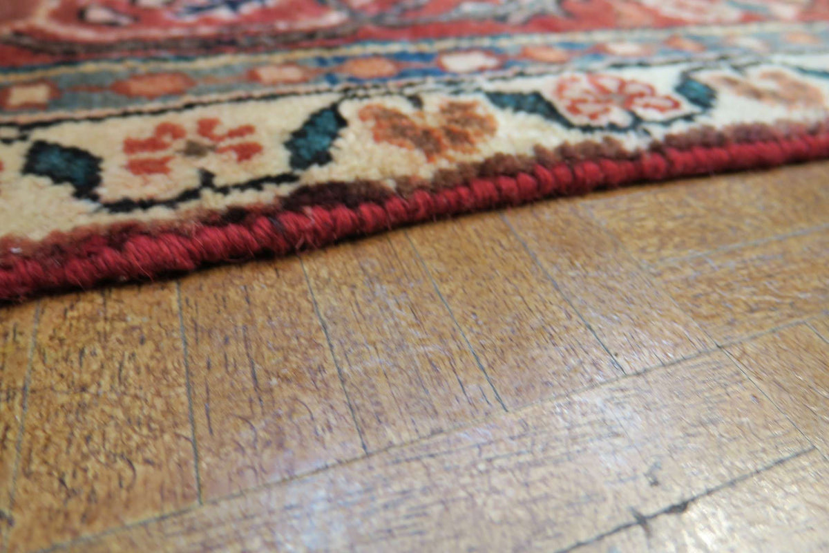 7' 2" x 10' 2" Persian Hamadan Rug image 3