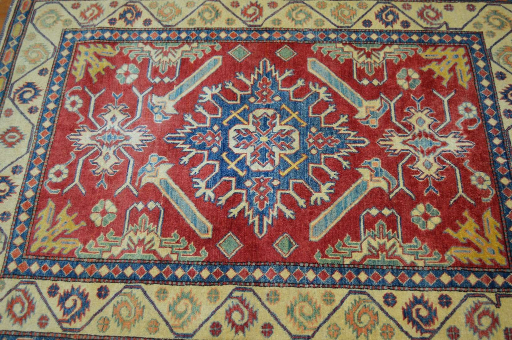 4' 3" x 5' 8" Pakistan Kazak Rug image 4