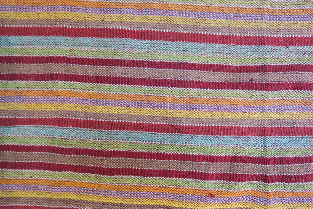 4' 10" x 7' 0" Persian Hamadan Rug image 7