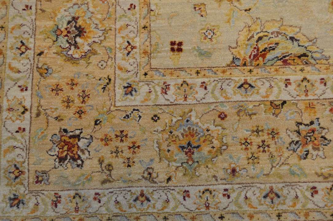 8' 0" x 10' 2" India Sultanabad Rug image 1