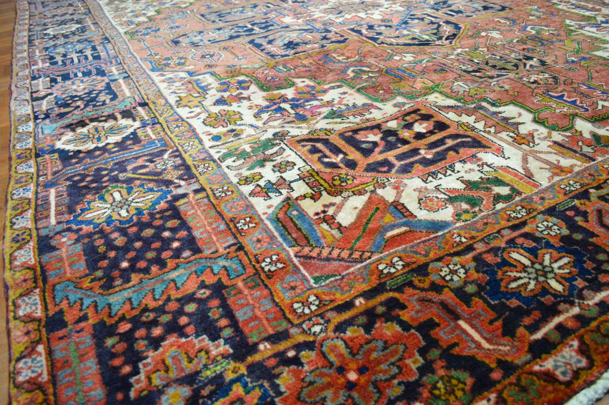 8' 0" x 10' 7" Persian Heriz Rug image 7