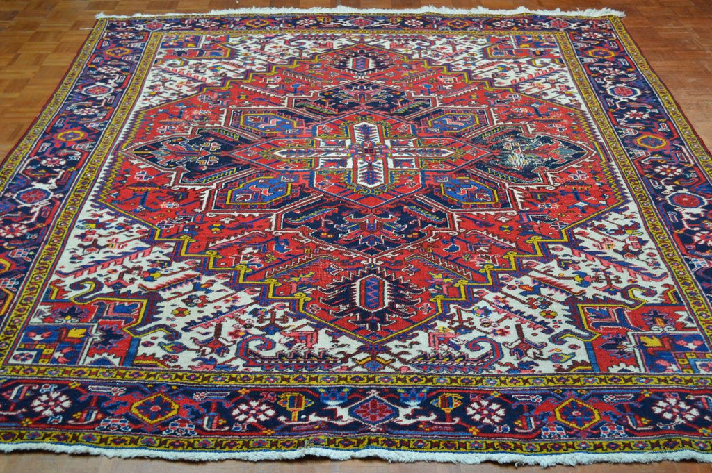 7' 9" x 10' 0" Persian Heriz Rug image 5