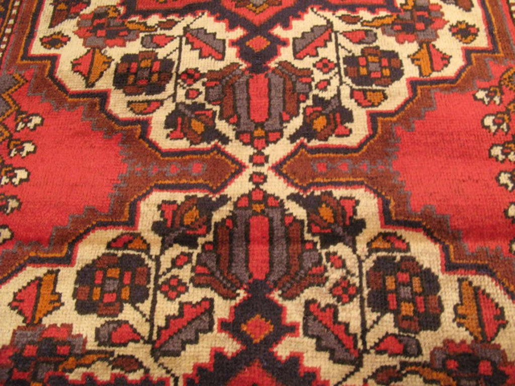 3' 5" x 9' 8" Persian Bakhtiari Runner image 5