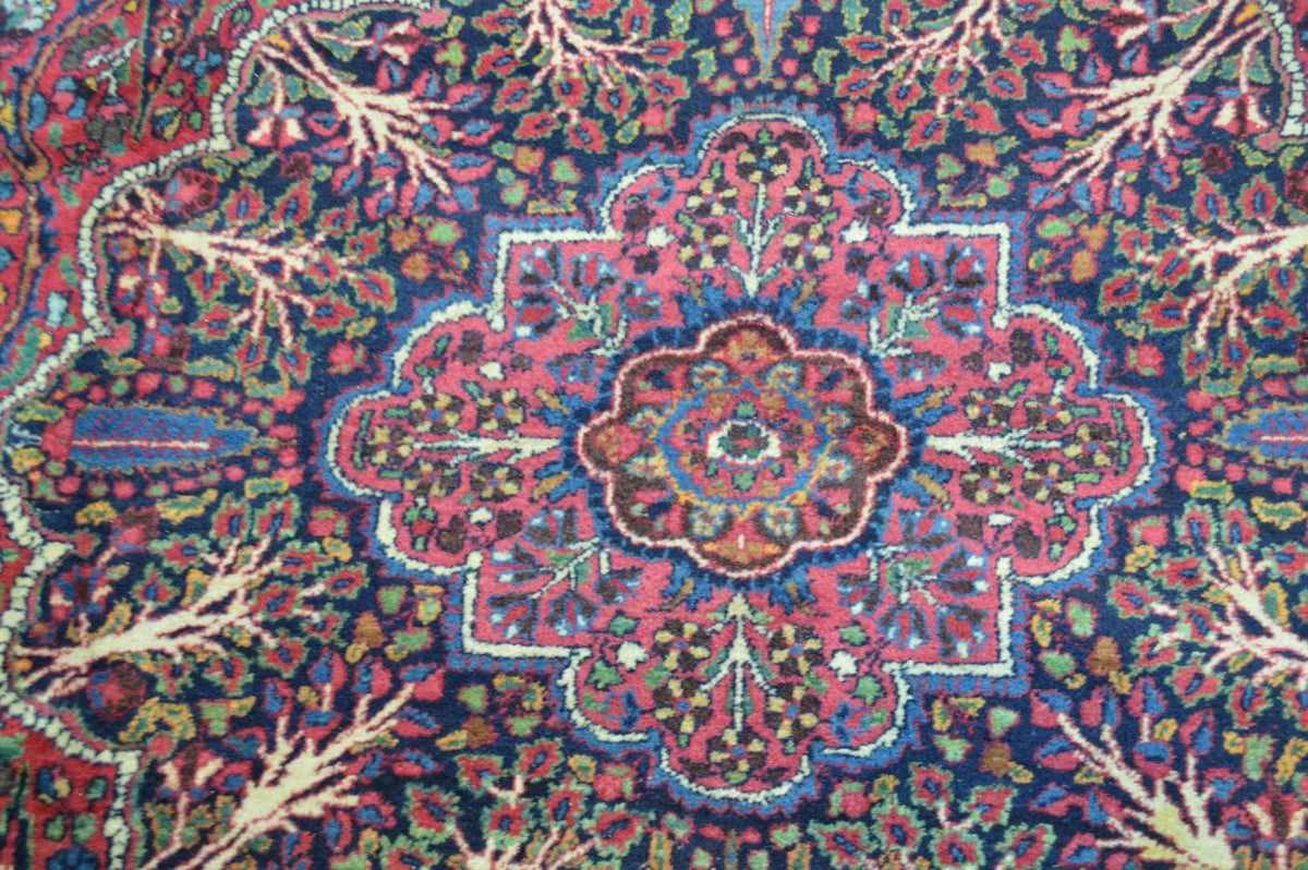 10' 1" x 13' 8" Persian Mashhad Rug image 2