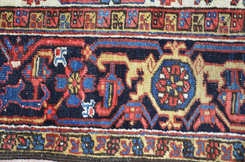 6' 9" x 10' 0" Persian Heriz Rug image 8
