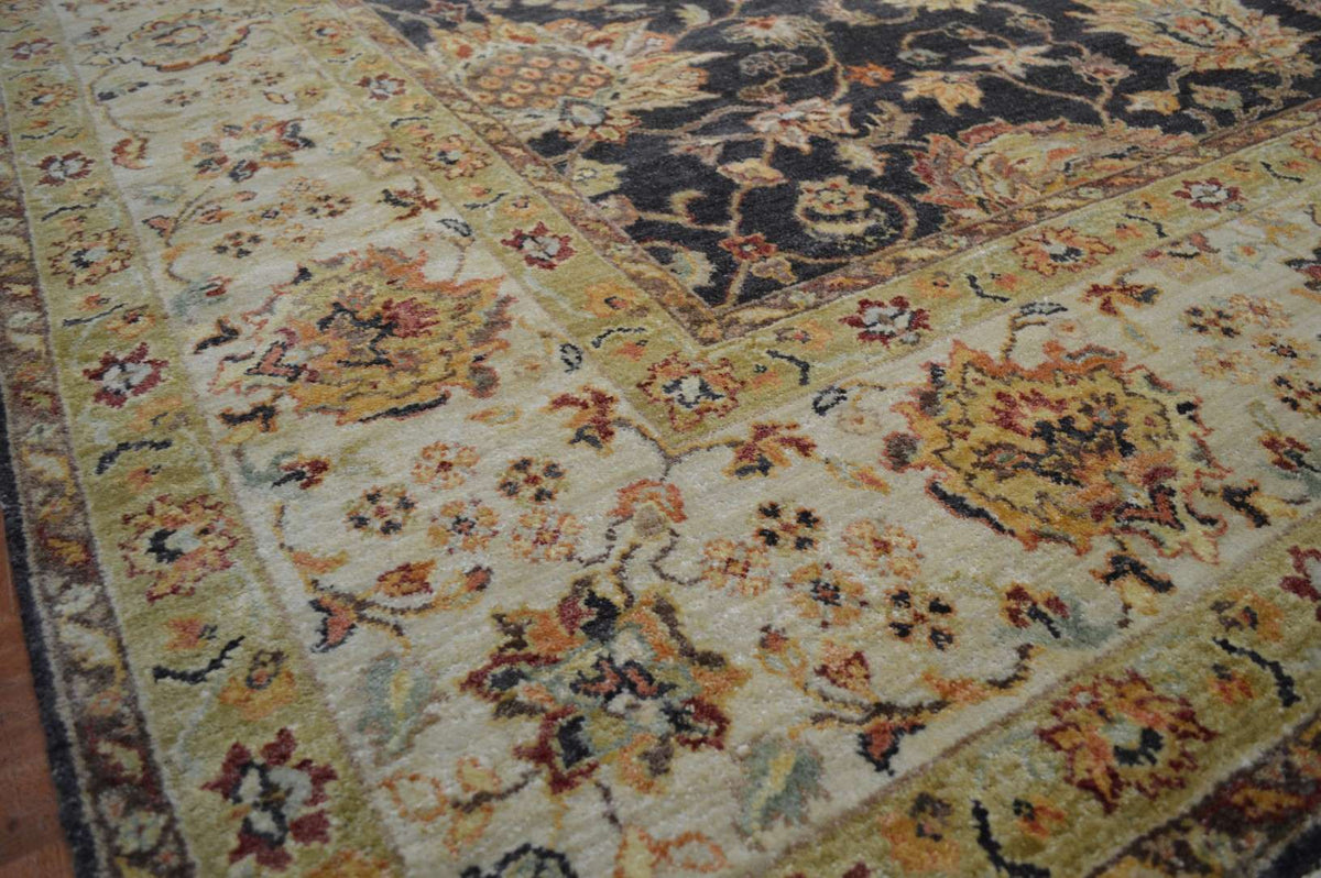 7' 9" x 10' 3" India Sultanabad Rug image 2