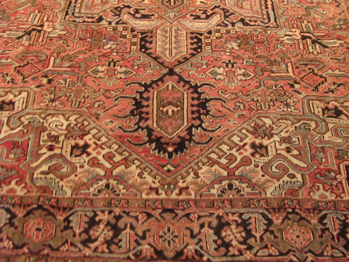 8' 3" x 11' 3" Persian Heriz Rug image 3