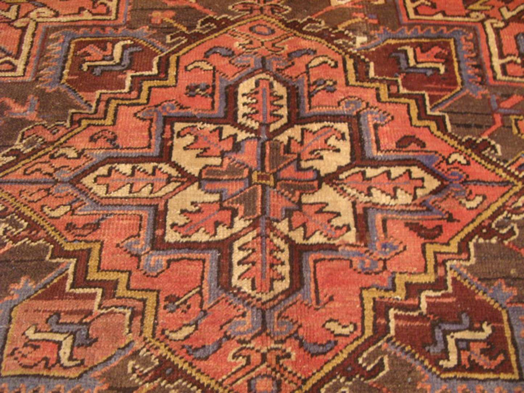 6' 1" x 8' 9" Persian Heriz Rug image 2