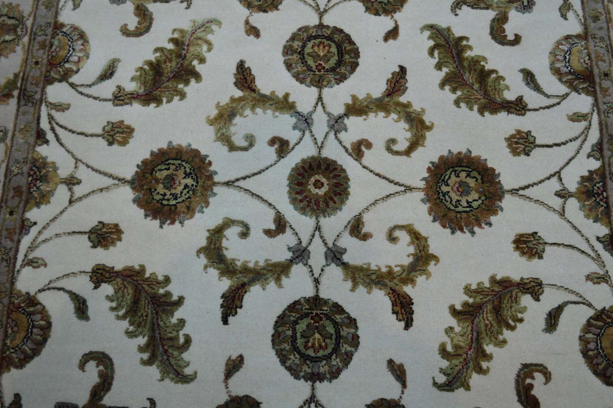 5' 0" x 7' 1" India Jaipur Rug image 9