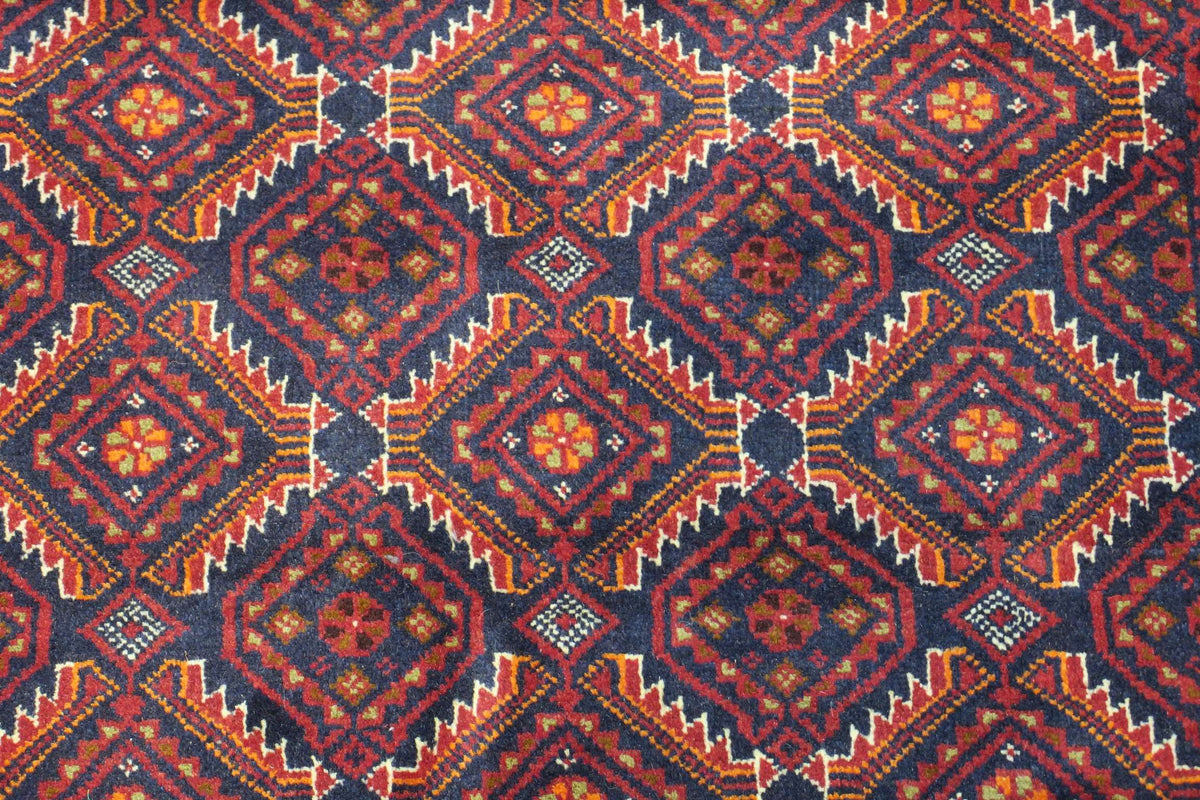 2' 9" x 5' 6" Persian Baluch Rug image 8