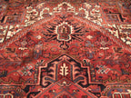 7' 9" x 11' 0" Persian Heriz Rug image 4