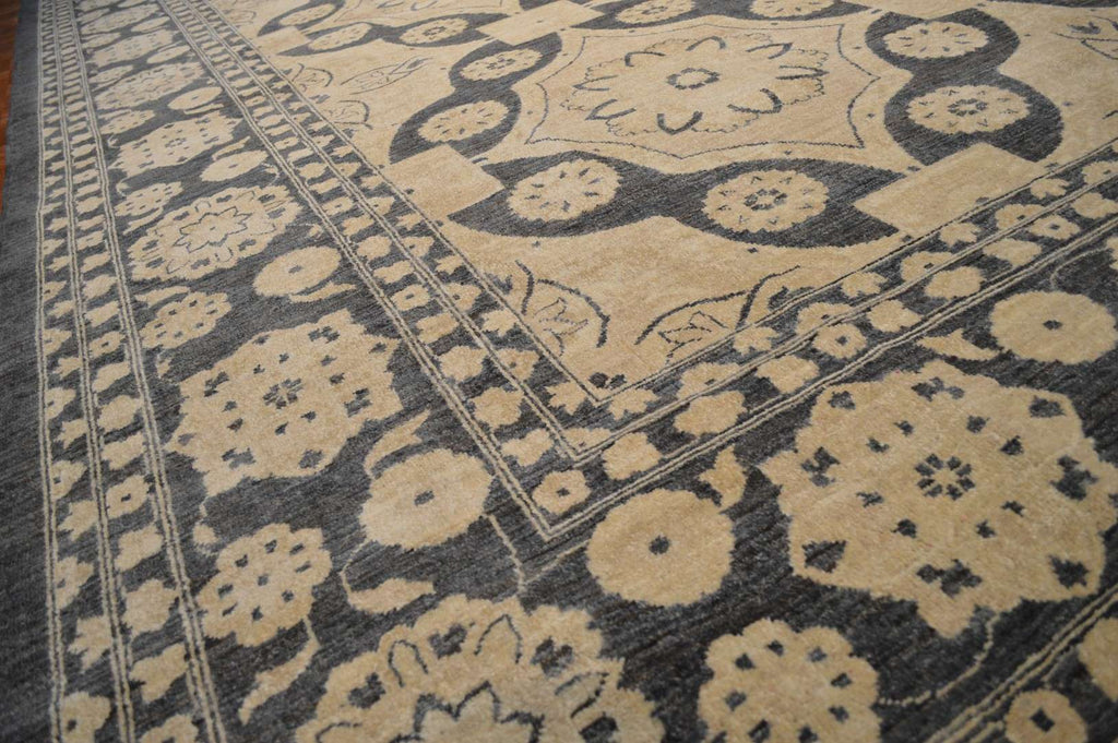 9' 10" x 13' 10" Pakistan Peshawar Rug image 6