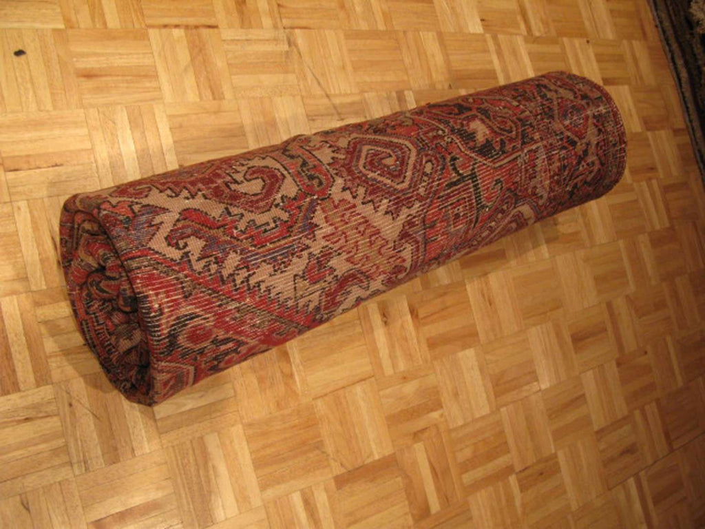 7' 9" x 11' 6" Persian Heriz Rug image 11
