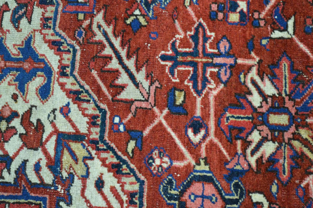 8' 3" x 11' 2" Persian Heriz Rug image 9