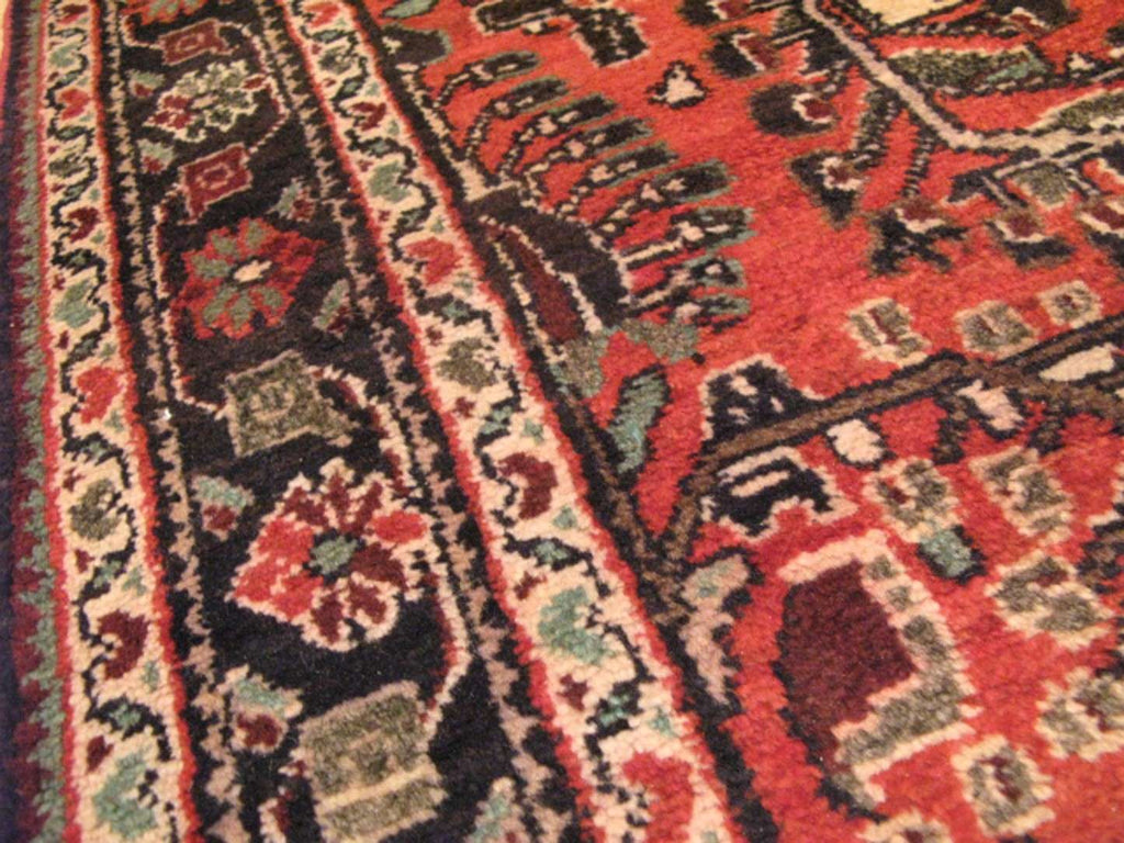 3' 8" x 9' 9" Persian Lilihan Runner image 3