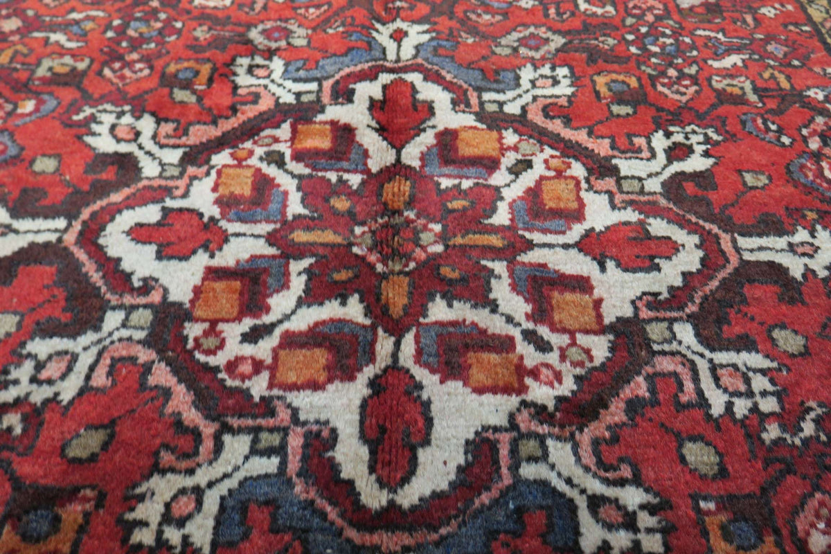 3' 6" x 4' 10" Persian Hamadan Rug image 8