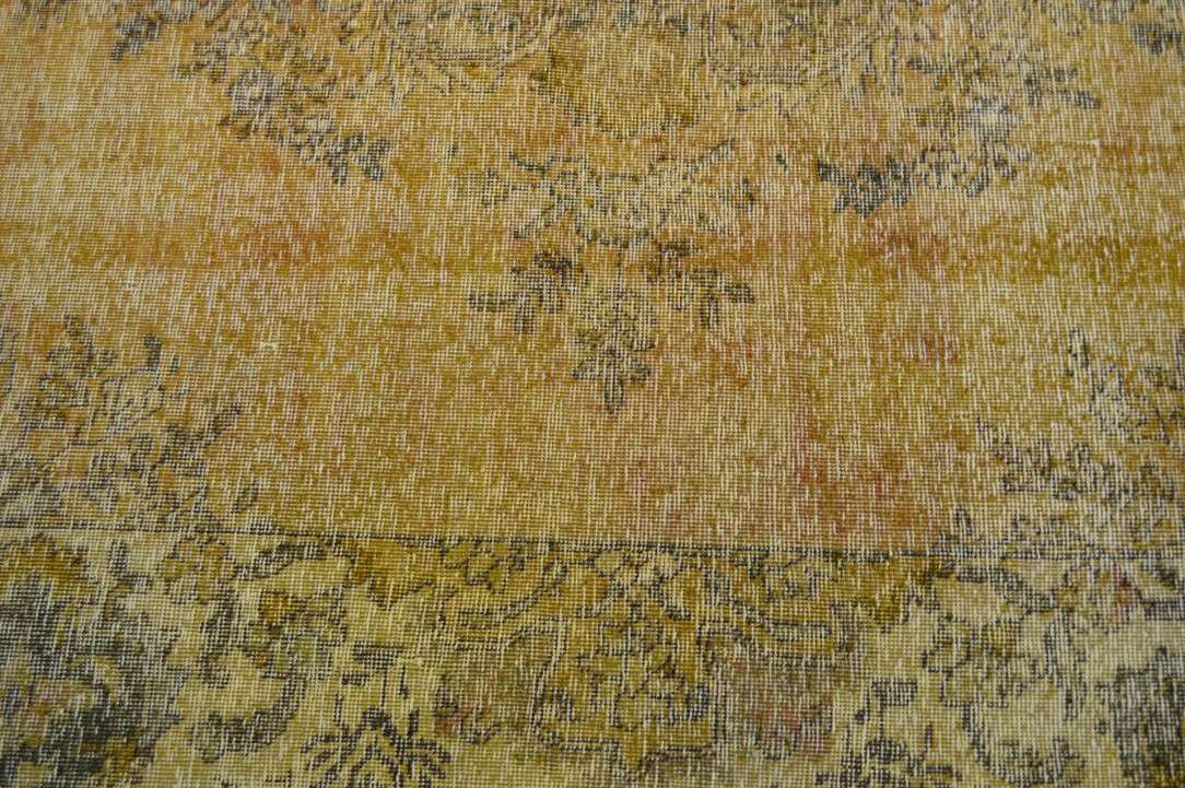 8' 8" x 12' 7" Pakistan Vintage Rug image 8