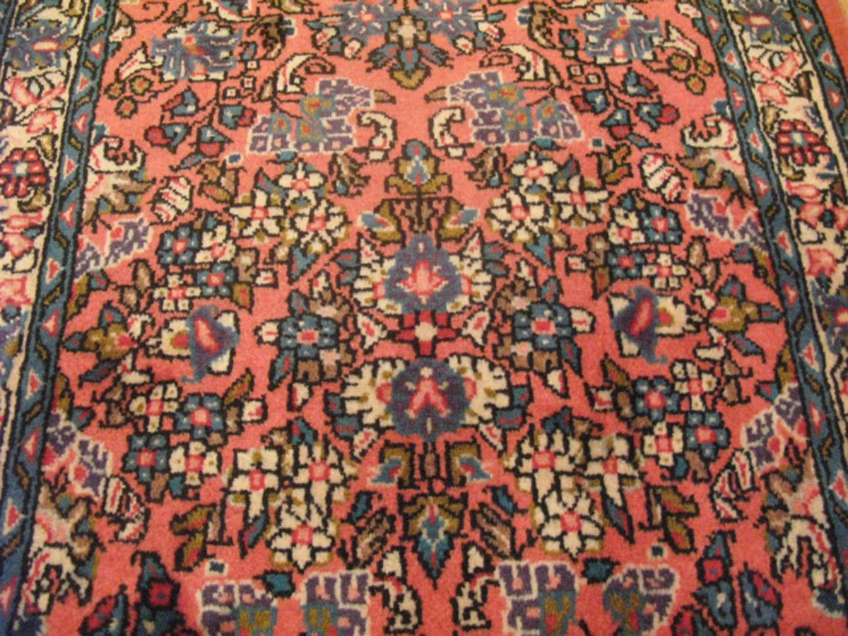 2' 2" x 4' 4" Persian Sarouk Rug image 2
