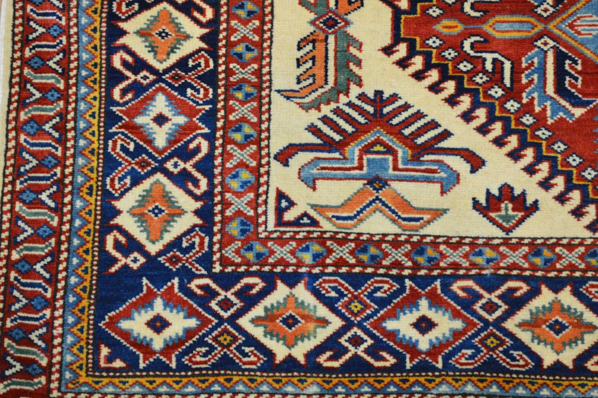 4' 3" x 5' 8" Pakistan Shirvan Rug image 6