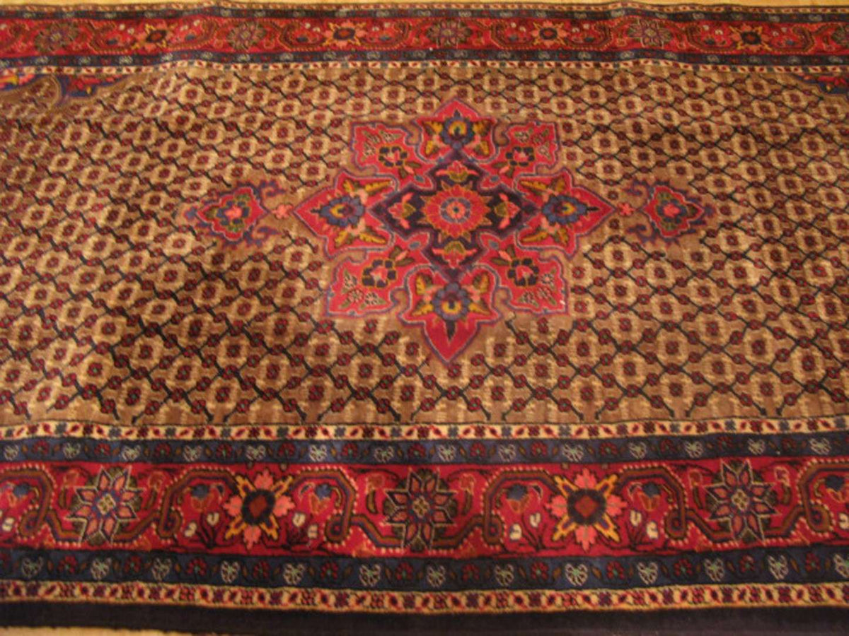 5' 3" x 10' 6" Persian Koliai Rug image 10