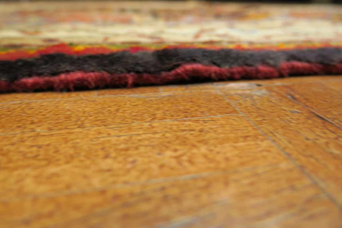 2' 7" x 4' 0" Persian Hamadan Rug image 1