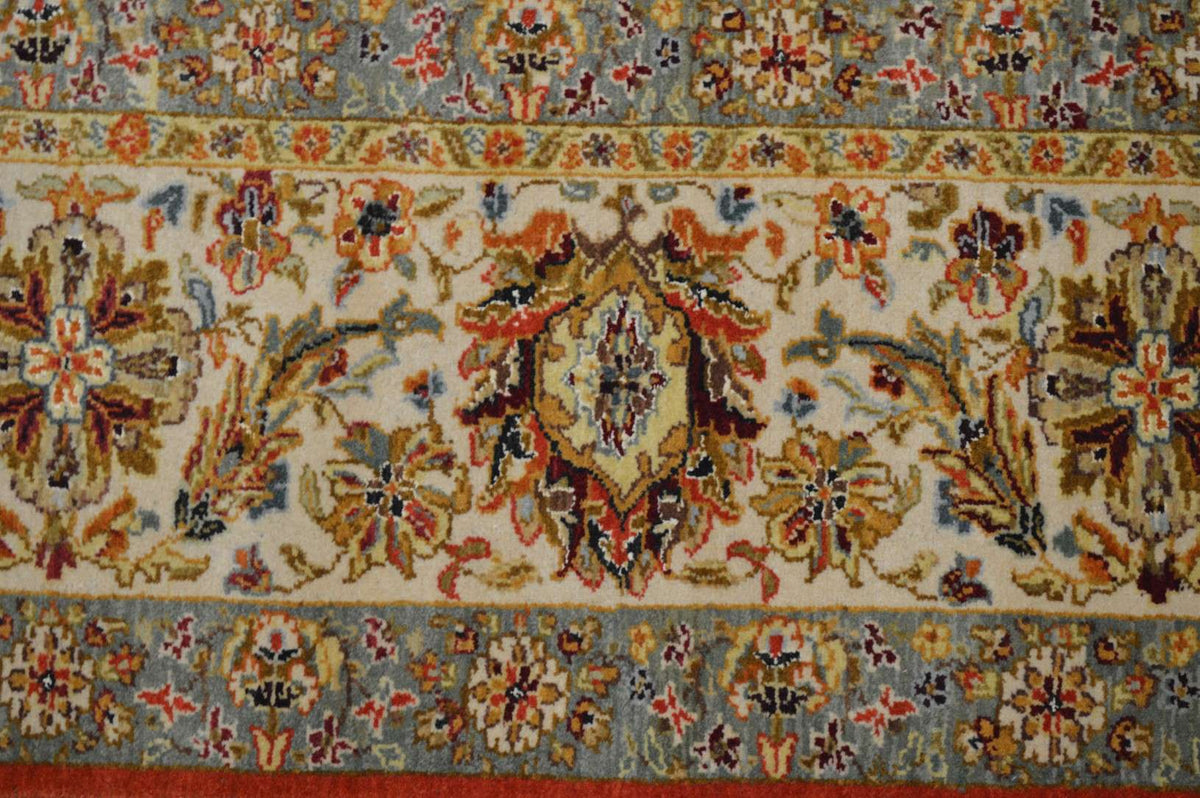 8' 1" x 10' 1" India Agra Rug image 7