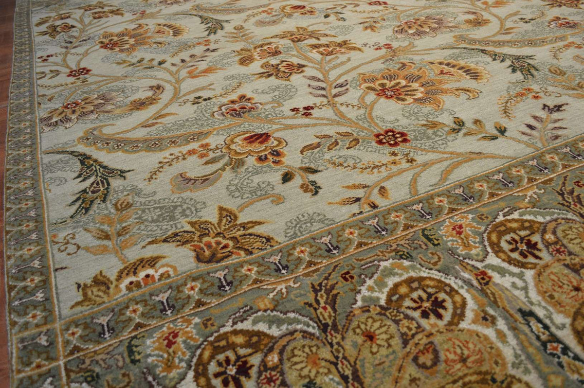 8' 1" x 9' 9" India Sultanabad Rug image 5