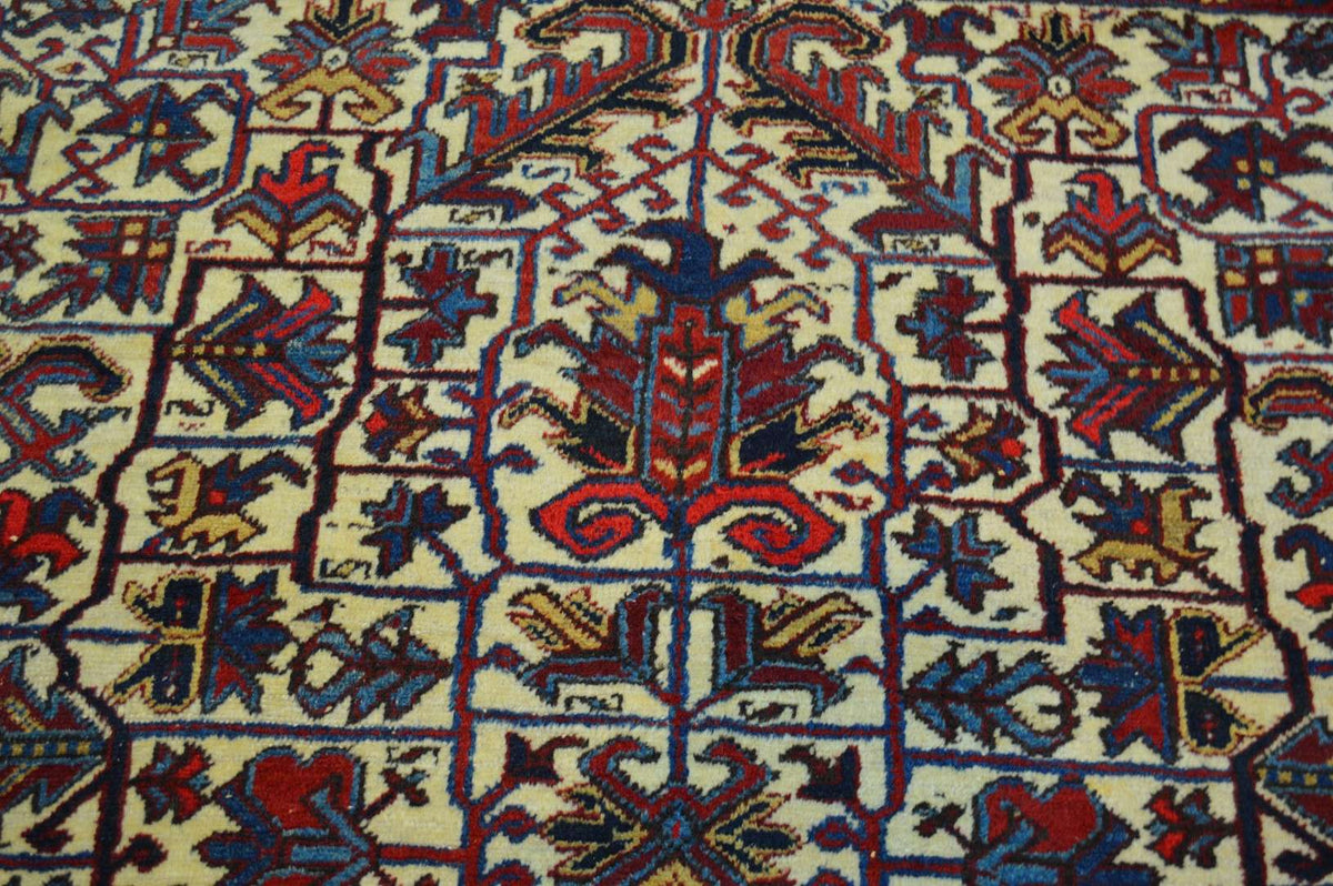 8' 2" x 10' 5" Persian Heriz Rug image 2