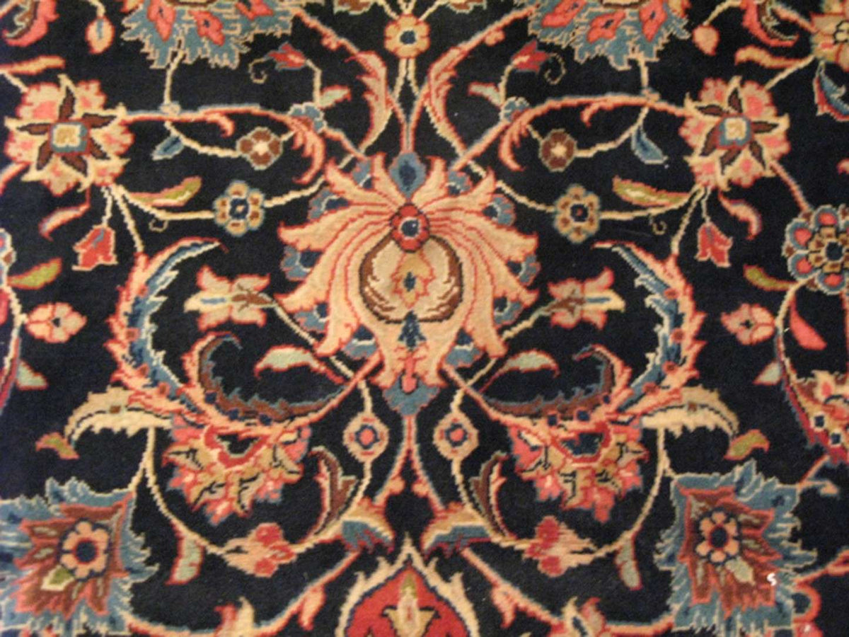 10' 5" x 17' 7" Persian Sarouk Rug image 3