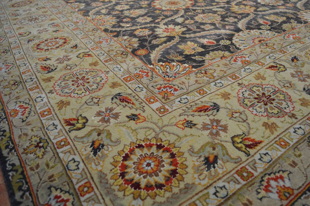 8' 2" x 9' 9" India Agra Rug image 9
