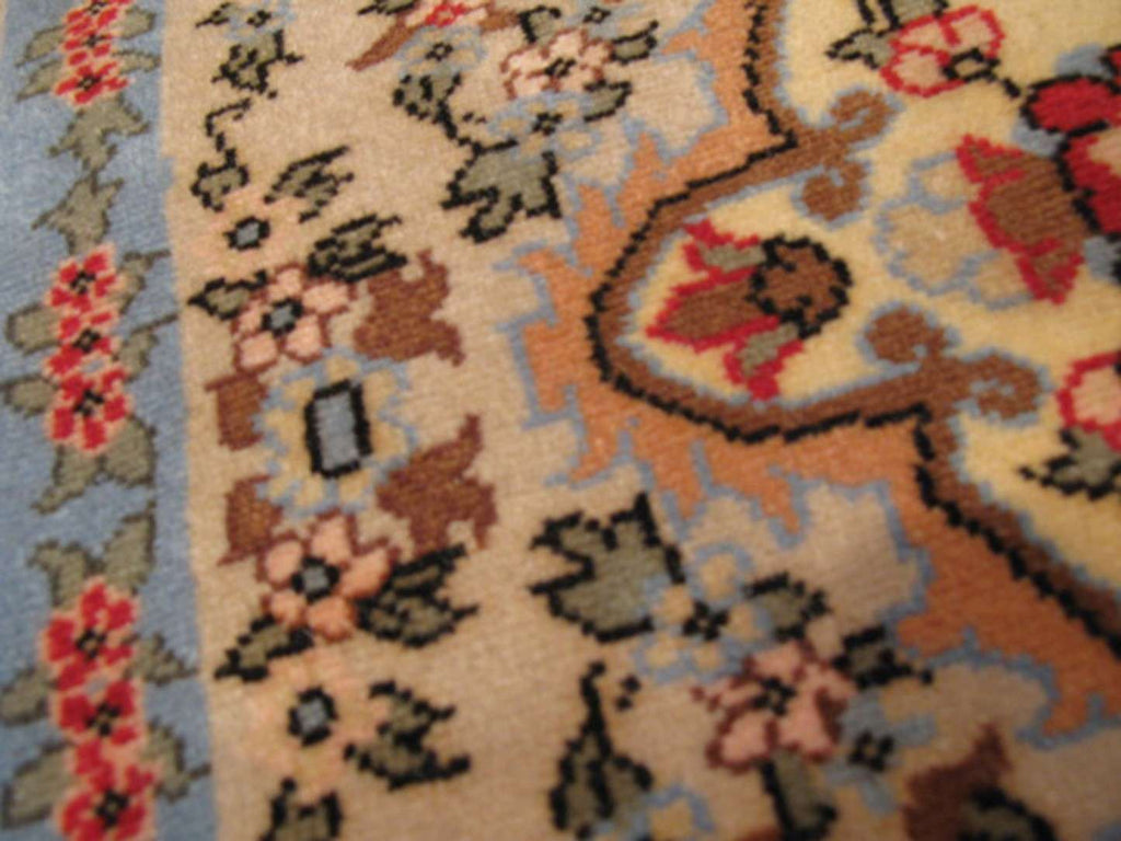 1' 8" x 2' 0" Persian Varamin Rug image 2