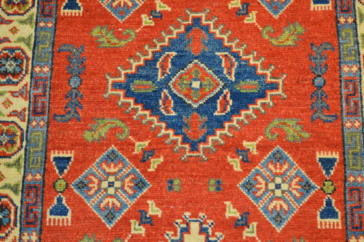 2' 6" x 9' 3" Pakistan Kazak Runner image 3