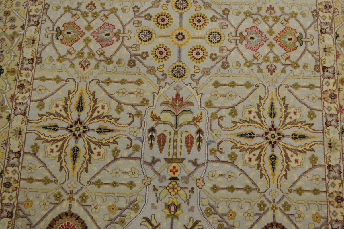 4' 1" x 11' 4" India Agra Runner image 2