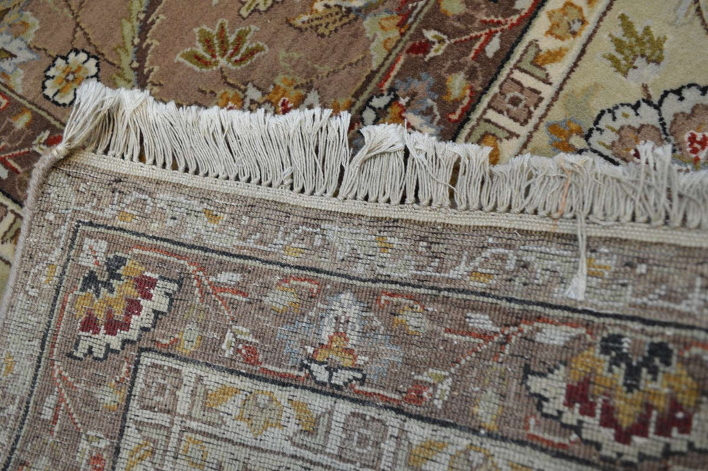 7' 8" x 9' 9" India Agra Rug image 5