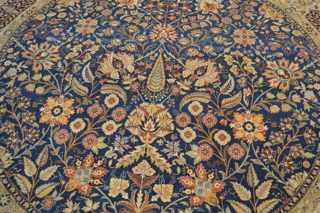 8' 1" x 8' 1" India Agra Round Rug image 8