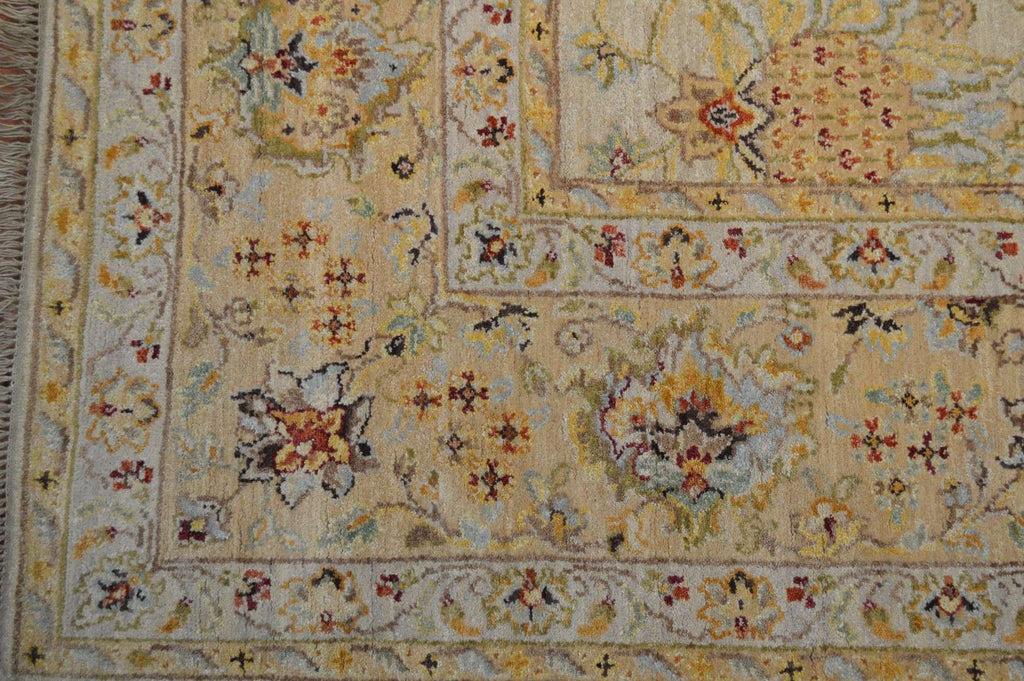 7' 9" x 8' 0" India Sultanabad Square Rug image 6