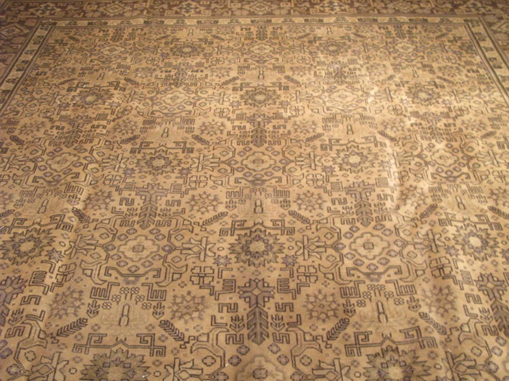 9' 1" x 12' 9" Persian Tabriz Rug image 8