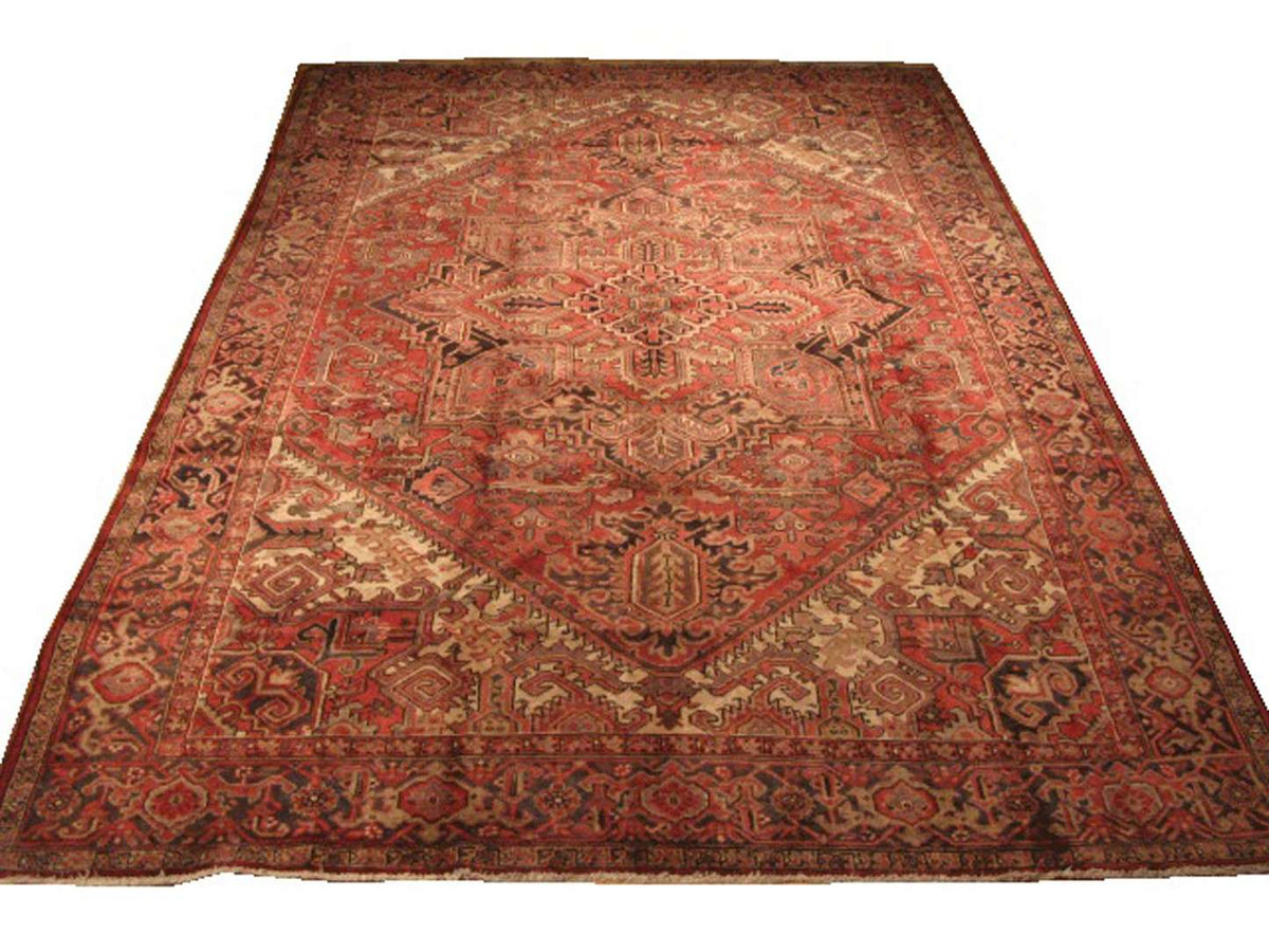 7' 9" x 11' 6" Persian Heriz Rug image 0
