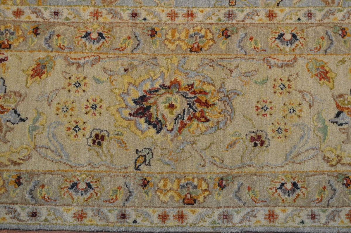 9' 8" x 10' 0" India Sultanabad Square Rug image 9