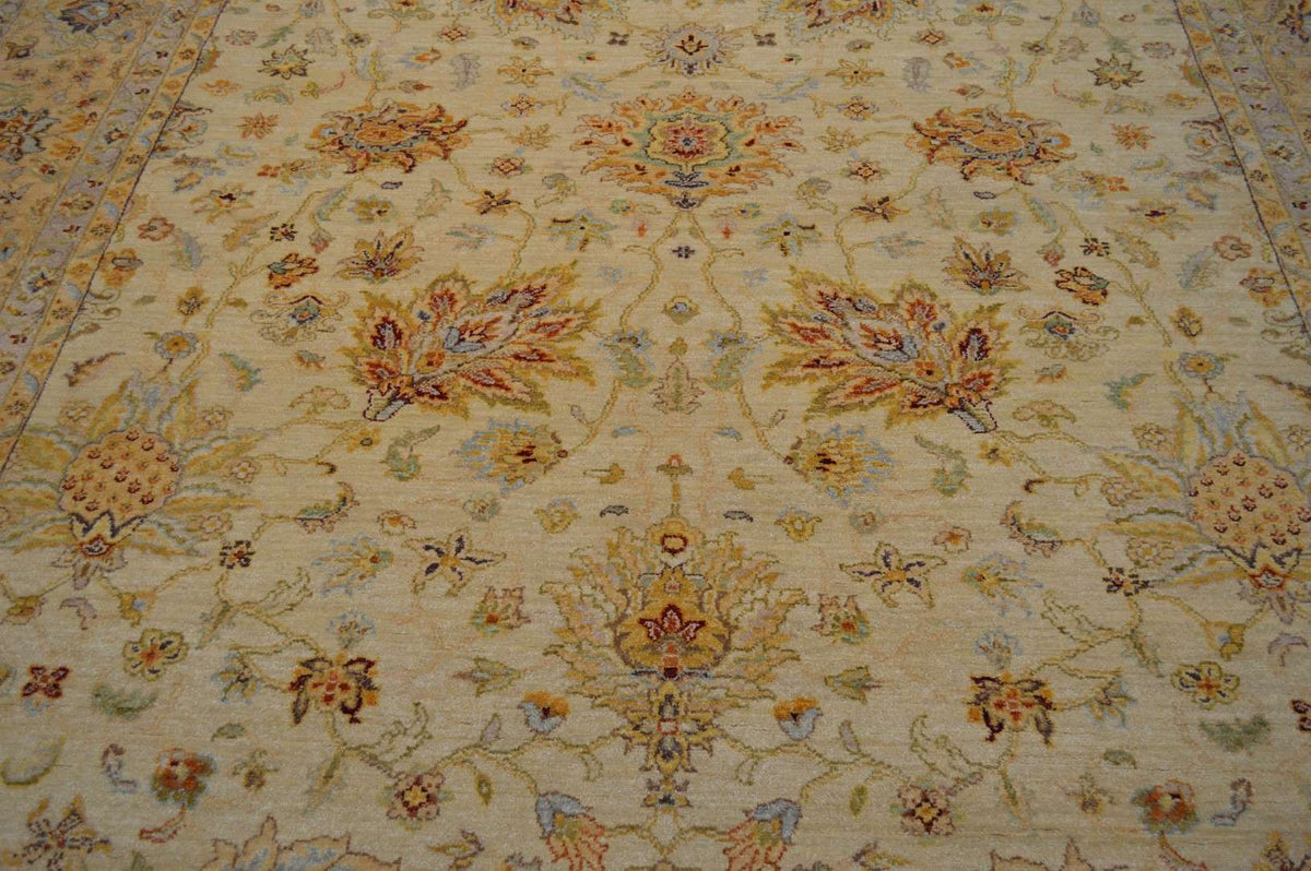 9' 0" x 11' 9" India Sultanabad Rug image 7